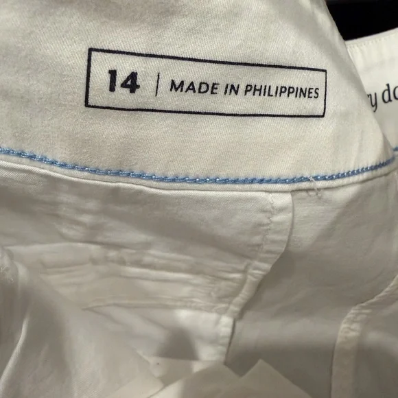 Vineyard Vines Everyday Shorts 5” - Picture 3 of 4